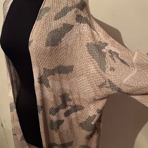 POL size small camo wrap